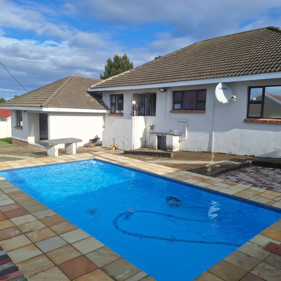 5 Bedroom Property for Sale in Amalinda Eastern Cape